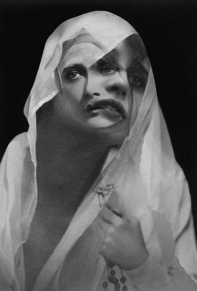 Sante, 2025 (Digitální smíšená média) od Olivia Gozzano