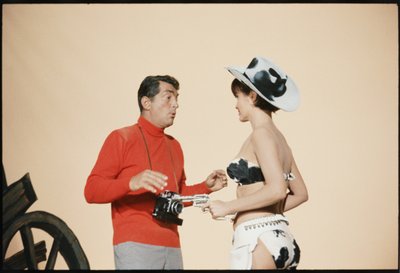 Dean Martin jako Matt Helm na scéně 