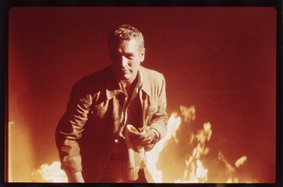 Paul Newman na natáčení filmu The Towering Inferno od Orlando Suero