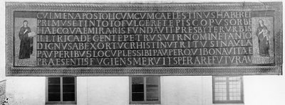 Sedm hexametrů lemovaných dvěma postavami, jedna představuje církev Židů (ex-circumcisione) a druhá církev pohanů (ex-gentibus) (mozaika) od Paleo Christian