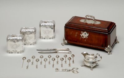 Čajové vybavení, cca 1735 (stříbro a dřevo) od Paul de Lamerie