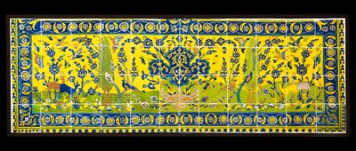 Dlaždice zobrazující přírodní scénu, z Isfahánu, Írán, pravděpodobně kolem 17. století (hliněné nádobí s polychromií pod glazurou) od Persian School