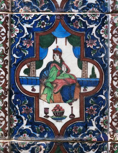 Žena sedí, malované keramické dlaždice, perská civilizace od Persian School