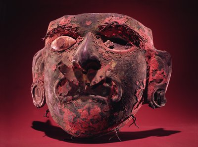 Incan Mask (slitina mědi a plášť) od Peruvian School