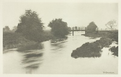 Lávka pro pěší poblíž Tottenhamu od Peter Henry Emerson