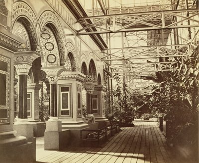 Sydenham: Crystal Palace, vchod do byzantského dvora, 1854 od Philip Henry Delamotte