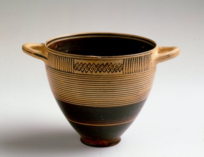 Fénické umění: typ Kotyl řezaný v malované hlíně. Od Lauritia (Almunecar ve Španělsku) Dim. 8x9,2 cm Granada, archeologické muzeum od Phoenician Phoenician