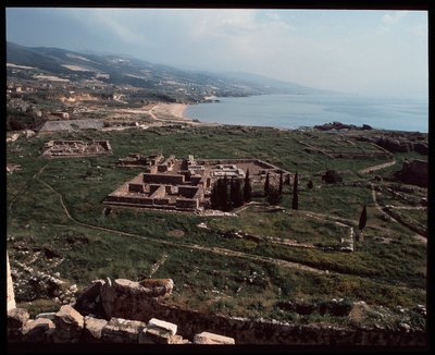 Pohled na archeologické naleziště, 3. až 2. tisíciletí před naším letopočtem od Phoenician Phoenician