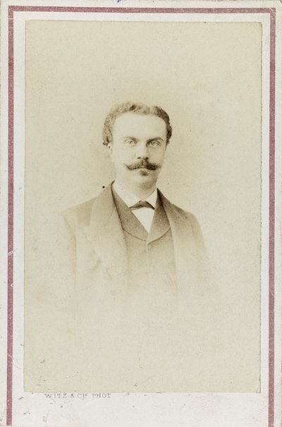 Portrét Guy de Maupassant, c. 1880. od Photo studio Witz and Cie.