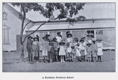 Škola Severního teritoria (černobílá fotografie) od Photographer Australian