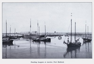 Pearling Luggers v Anchor, Port Hedland (černobílá fotografie) od Photographer Australian