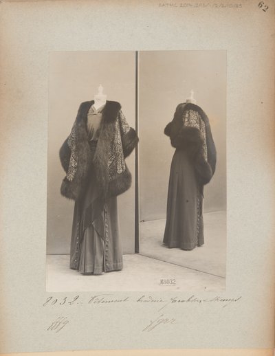 Stránka alba: House of Worth, Shawl od Photographer French