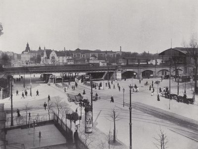 Charlottenburg, Hardenbergstrasse, Bahnhof Zoologischer Garten (černobílá fotografie) od Photographer German