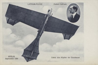 Let francouzského letce Huberta Lathama nad Berlínem, září 1909 (černobílá fotografie) od Photographer German