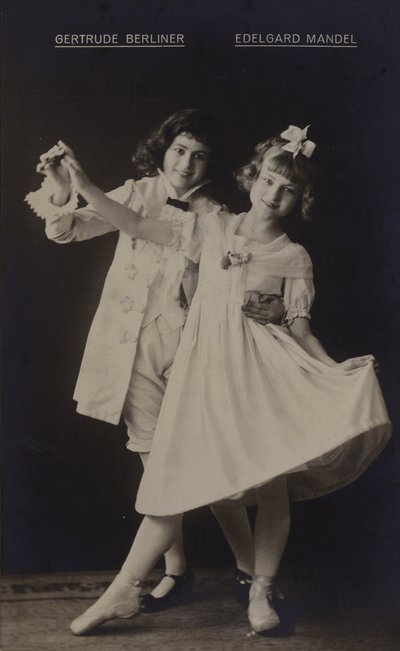 Gertrude Berliner a Edelgard Mandel, německé herečky (č/b foto) od Photographer German