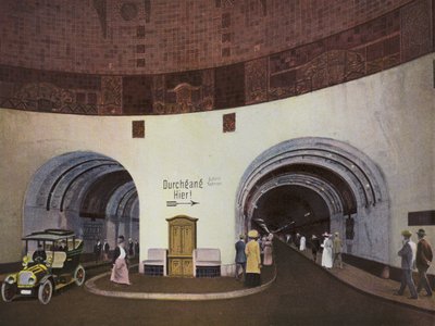 Hamburk: Elbtunnel, postaven 1908-11, délka 450 m, hloubka 20 m pod hladinou moře, náklady cca 11 Mill M (foto) od Photographer German