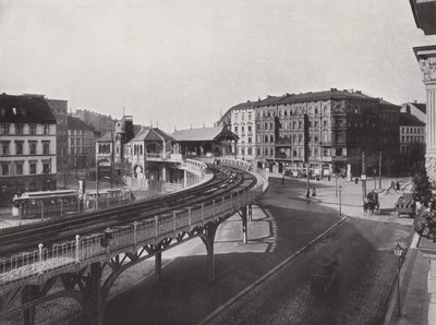 Vyvýšená železniční stanice Schlesisches Tor (č/b foto) od Photographer German