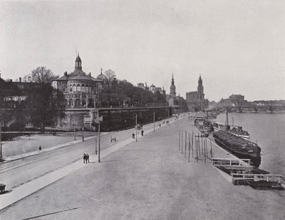 Royal Belvedere a přistávací plocha parníku (černobílá fotografie) od Photographer German