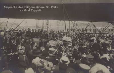 Projev starosty Dr. Reikeho k německému konstruktérovi vzducholodí Graf Ferdinand von Zeppelin (č/b foto) od Photographer German