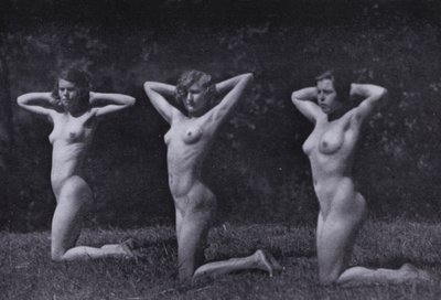 Krásné tělo, tělesná kultura pro ženy (černobílá fotografie) od Photographer German