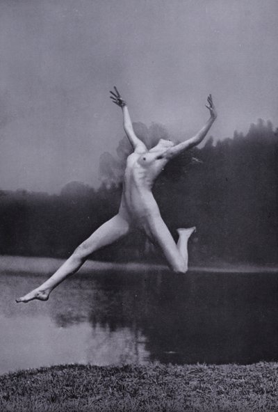 Krásné tělo, tělesná kultura pro ženy (černobílá fotografie) od Photographer German
