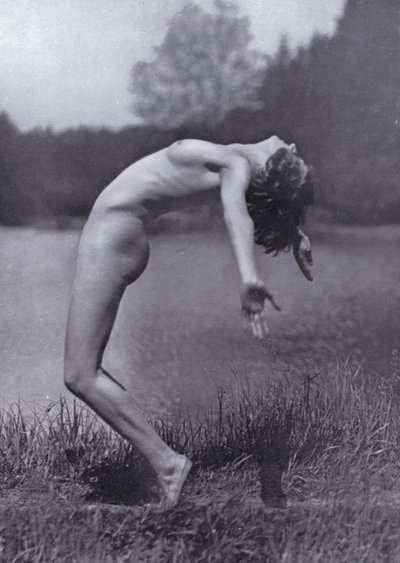 Krásné tělo, tělesná kultura pro ženy (černobílá fotografie) od Photographer German