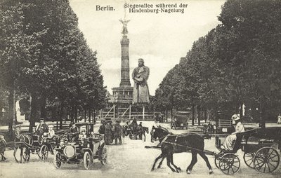 Železný Hindenburg, Berlín (černobílá fotografie) od Photographer German