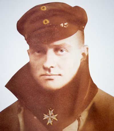Rudý baron (černobílá fotografie) od Photographer German