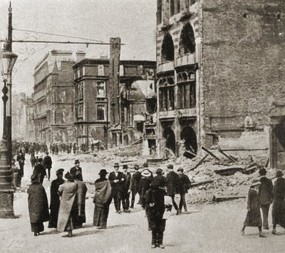 Dublin po velikonočním povstání, duben 1916 (čb foto) od Photographer Irish
