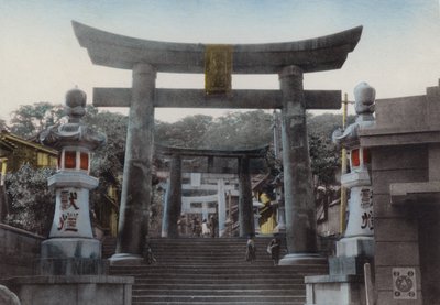 Japonsko, kolem roku 1912: Velká Torii ve svatyni Suwa, Nagasaki (foto) od Photographer Japanese
