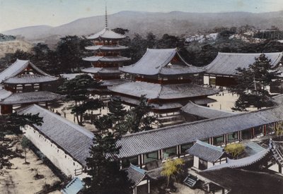 Japonsko, kolem roku 1912: Horyu-ji, nejstarší buddhistický chrám v Japonsku, postavený asi před 1300 lety, Yamato (foto) od Photographer Japanese