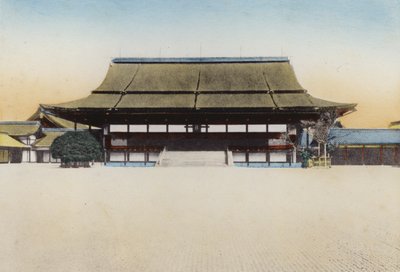 Japonsko, c.1912: Síň Shishinden v Kjótském paláci byla použita pro novoroční audienci a další velké ceremonie; Intronizace současného císaře se zde konala v roce 1868, Kjóto (foto) od Photographer Japanese