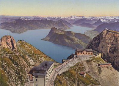 Pilatus-Kulm (2133 m n. m.) Lucernské jezero a Alpy (barevné foto) od Photographer Swiss