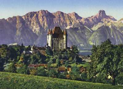 Thun, Zámek a řetěz Stockhorn (foto) od Photographer Swiss