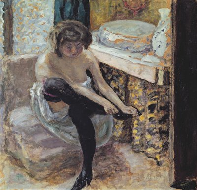 Žena s černými punčochami nebo Žena na záchodě, cca 1900 (olej na kartě) od Pierre Bonnard