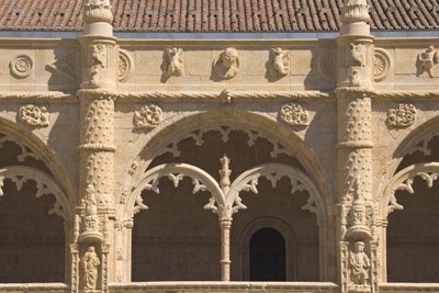 Klášter od Portuguese School
