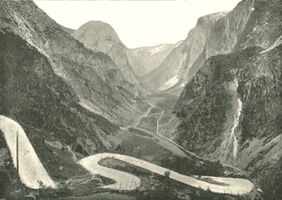 Cik-cak silnice a vodopády, Stalheim, Norsko, 1895. od Poulton and Co