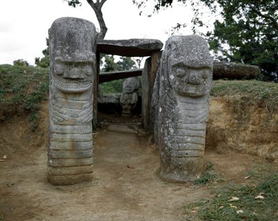 Megalitická plastika zoomorfních karyatid od Pre Columbian Pre Columbian