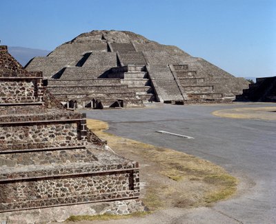 Pyramida měsíce od Pre Columbian Pre Columbian
