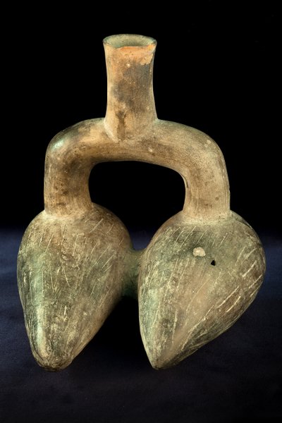 Fytomorfní keramika s dvojitým tělem a třmenovou rukojetí / Art pr (terakota) od Precolombian Precolombian
