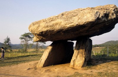 Dolmen do Kanghwa v Jižní Koreji. od Prehistoric Prehistoric