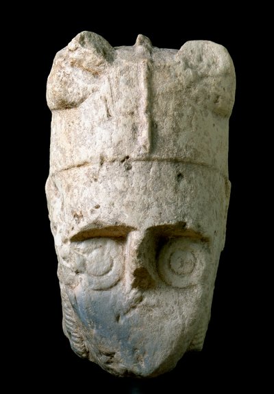 Hlava lukostřelce s rohatým helmutem (miles cornutus), z Monte Prama (Cabras), konzervované v Národním archeologickém muzeu v Cagliari od Prehistoric Prehistoric
