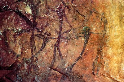 Lidské postavy s luky, Cueva del Civil, Tirig, Barranc de la Valltorta, Valencie, Španělsko (malba) od Prehistoric Prehistoric