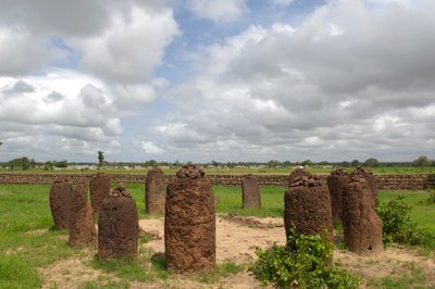 Pravěk: Megalitický kruh kamenů z Wassu, Gambie (foto) od Prehistoric Prehistoric