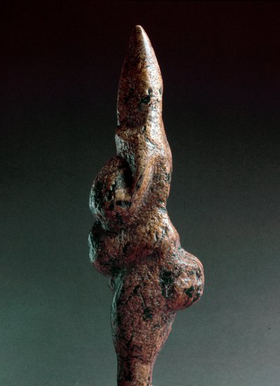Prehistorie: Venuše de Savignano, antropomorfní litická socha nalezená v roce 1925 v Savignano sul Panaro. Vrchní paleolit, doba kamenná Výška: 22 cm. Luigi Pigorini Národní muzeum prehistorie a etnografie (Muzeum prehistorie a etnografie), Řím, Itálie. od Prehistoric Prehistoric