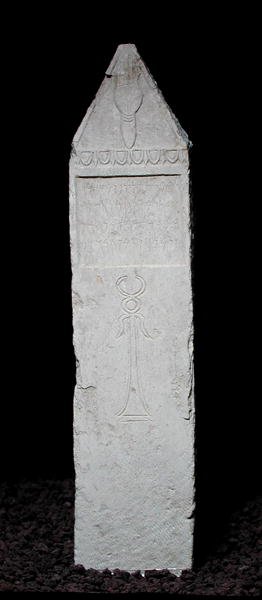 Votivní stéla s kaduceem z Kartága, 3.-2. století př. n. l. (vápenec) od Punic Punic