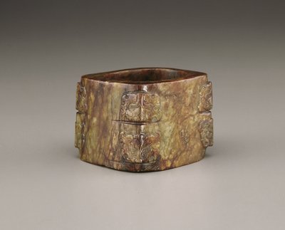 Cong (jade) od Qing Dynasty Chinese School