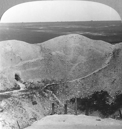 Důlní kráter v La Boiselle, the Somme, Francie, první světová válka, c1916-c1918 od Realistic Travels Publishers