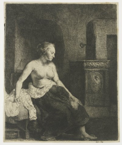 Žena sedí napůl oblečená vedle sporáku od Rembrandt van Rijn