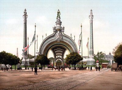 Grand Entree z roku 1900 světové výstavy v Paříži od Rene Binet. od Rene Binet